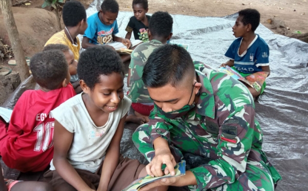 Perpustakaan Keliling untuk Anak  Anak  Perbatasan Papua  0 