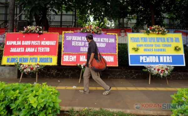 Karangan Bunga Banjiri Polda Metro Jaya, Masyarakat Dukung Tindak Ormas