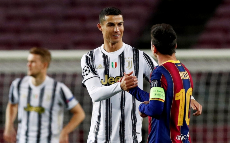 Aksi Brilian Cristiano Ronaldo Rebut Bola Lionel Messi di Laga Champions Antara Juventus Kontra Barcelona