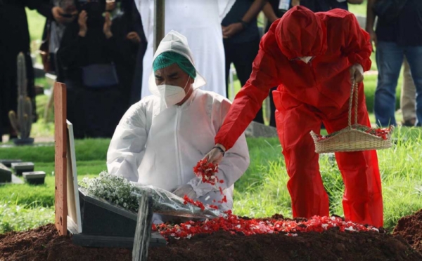 Pemakaman Rina Gunawan Dilakukan dengan Protokol Covid-19