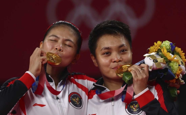 Greysia-Apriyani Raih Medali Emas Olimpiade Tokyo, Sri Mulyani: Hadiah ...