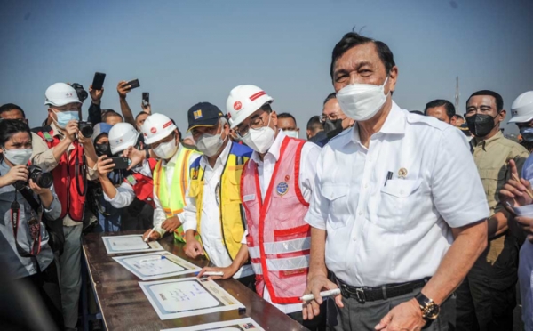 Tiga Menteri Jokowi Tinjau Proyek Tol Cisumdawu di Kabupaten Sumedang 0 : Foto Okezone Foto - Vimarsana News