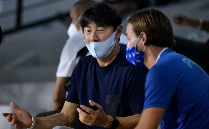 Shin Tae-yong Bertemu Marc Klok di Bali