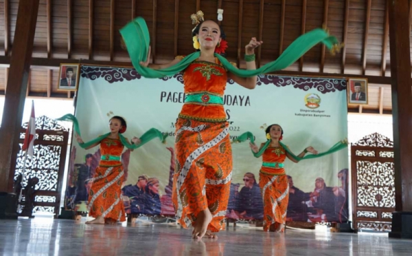 Tari Lengger Kesenian Khas Tradisional Banyumas 0 : Foto Okezone Foto