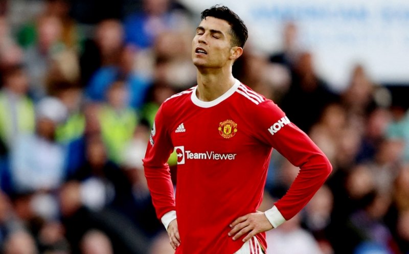Cristiano Ronaldo Lesu Manchester United Dibantai Brighton & Hove Albion 4-0