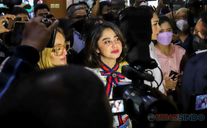 Sidang Perdana Gugatan Cerai Dewi Perssik dan Angga Wijaya