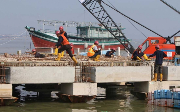 Proyek Revitalisasi Dermaga Pelabuhan Muara Angke Foto Okezone Muslim