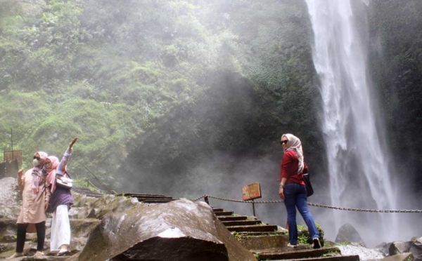 Indahnya Wisata Air Terjun Coban Rondo Malang 0 : Foto Okezone Muslim