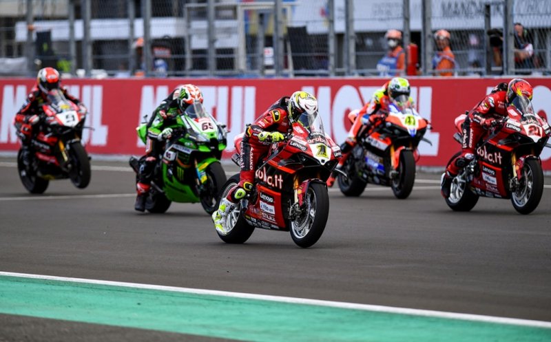 Pembalap Toprak Razgatlioglu Jadi yang Tercepat di Superpole Race WSBK 2023