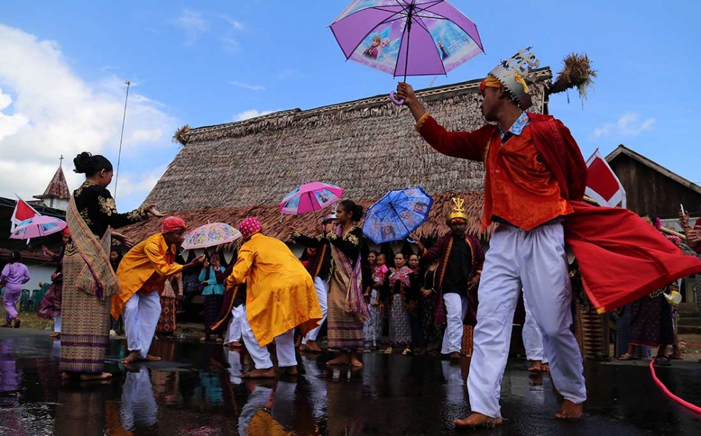 Tarian Legu Salai Ritual Adat Orom Sasadu 0 : Foto Okezone Foto