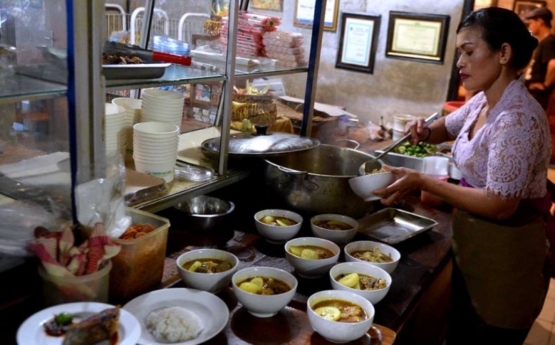 Warung Mak Beng di Denpasar Masuk Restoran Legendaris Ketiga di Dunia 