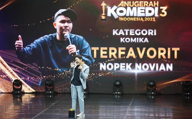 Nopek Novian Raih Penghargaan Komika Terfavorit dalam Anugerah Komedi Indonesia