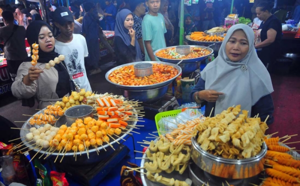 Tradisi Dandangan Di Kudus Sambut Ramadhan 0 : Foto Okezone Foto