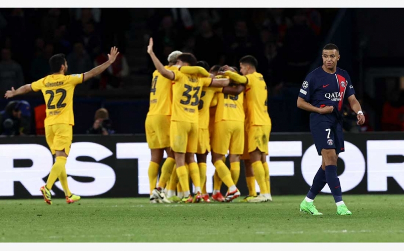Selebrasi Pemain Barcelona Kalahkan PSG di Parc des Princes