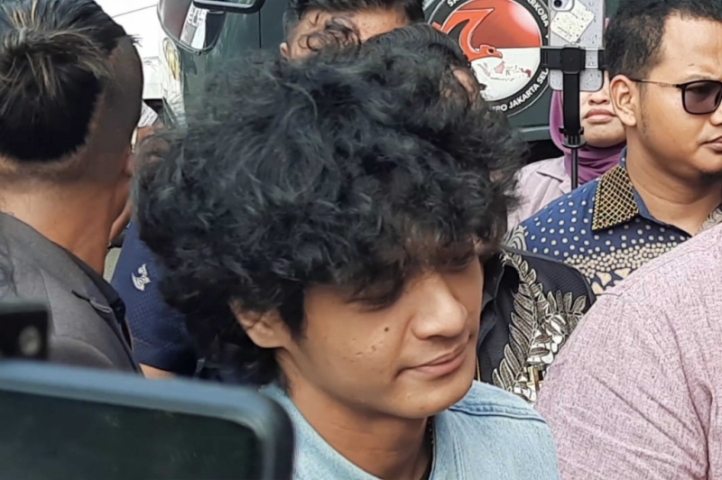 Tampang Vadel Badjideh Datangi Polres Jakarta Selatan