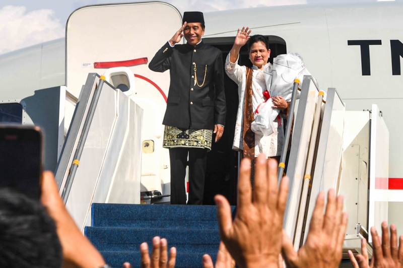Pulang ke Solo, Jokowi dan Iriana Naik Pesawat Boeing 737 MIlik TNI AU