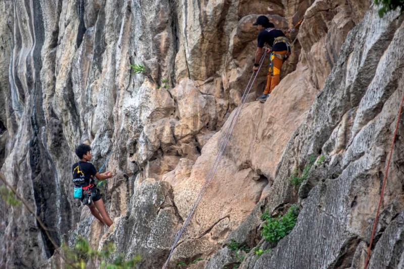 Pelatihan Vertical Rescue di Tebing 125 Citatah Bandung Barat