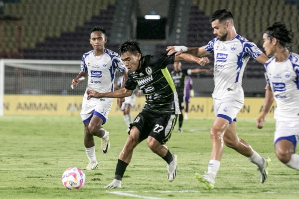 PSS Sleman Tundukkan PSIS Semarang 2-1