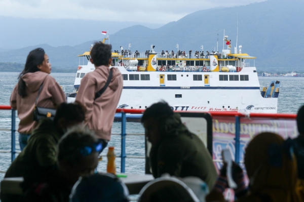 Pelabuhan Ketapang Ramai, Penumpang Angkutan Laut Melonjak 27,56%