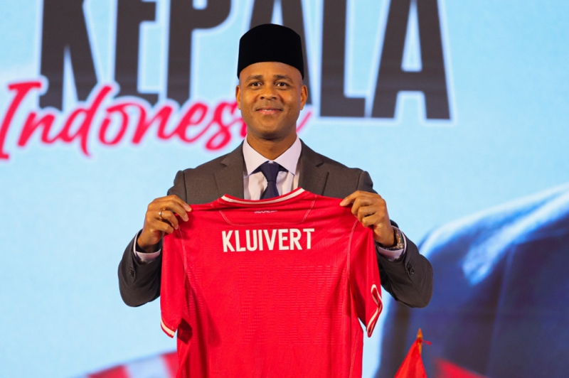 Pelatih Timnas Indonesia Patrick Kluivert Resmi Diperkenalkan ke Publik