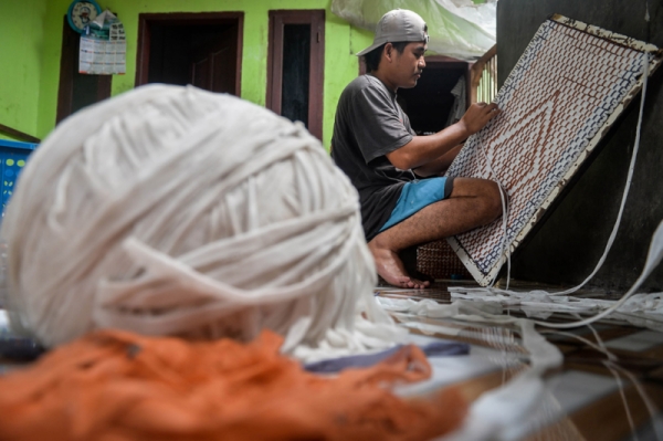 Pertumbuhan Kredit UMKM Melambat, Pelaku Usaha di Tangerang Tetap Berproduksi