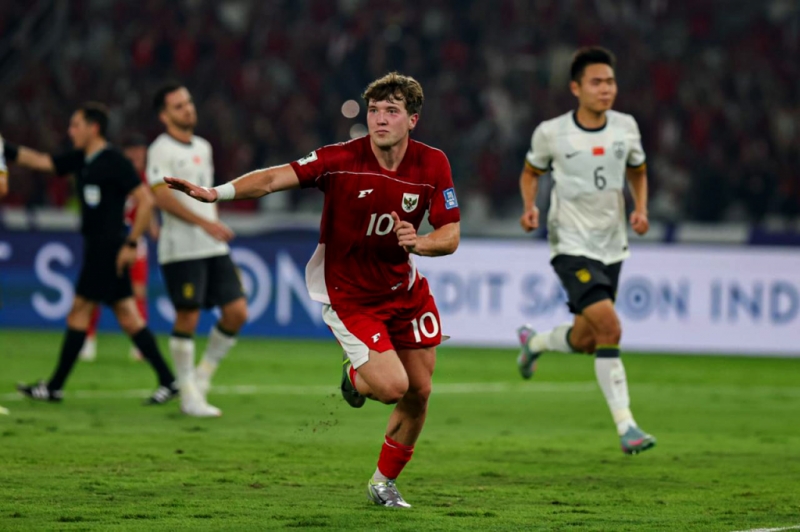Momen Selebrasi Ole Romeny Tangan di Bawah Dagu usai Jebol Gawang China