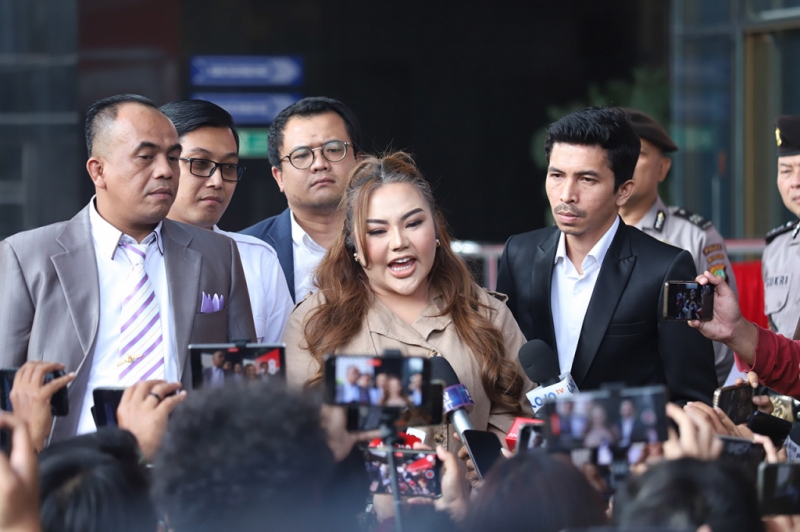 Kasus Korupsi Iklan BJB: Lisa Mariana Diperiksa 5 Jam di KPK