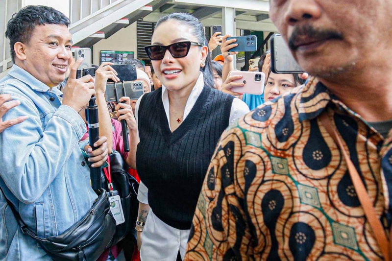 Nikita Mirzani Dituntut 11 Tahun Penjara atas Kasus Pemerasan dan TPPU