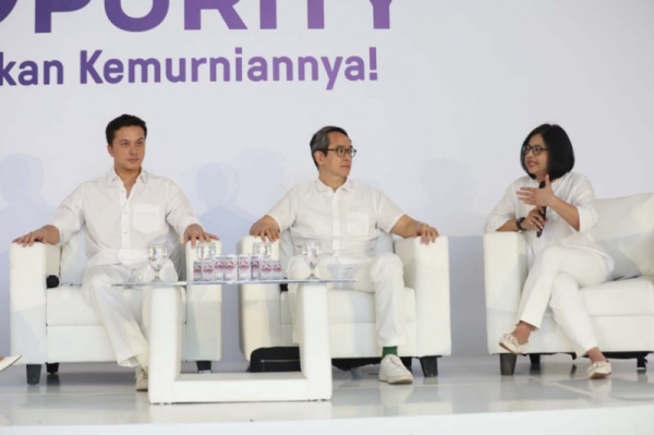 Nicholas Saputra Ajak Masyarakat Hidup Sehat di Talkshow A Day of Purity
