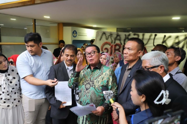 Roy Suryo dan Tim Hukum Desak Kemendikdasmen Cabut SK Penyetaraan Ijazah Gibran
