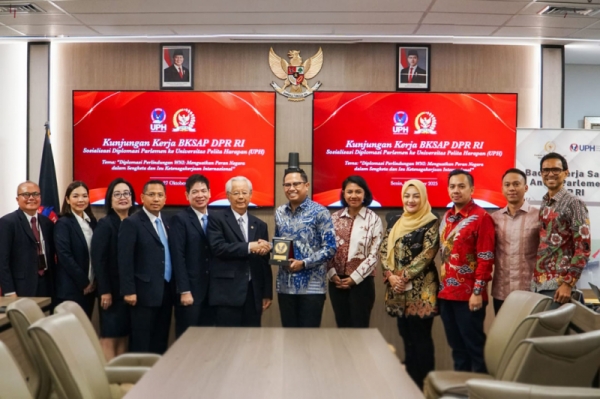 BKSAP DPR RI dan UPH Bahas Diplomasi Perlindungan Pekerja Migran Indonesia