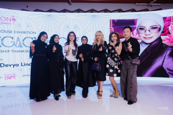 Menelusuri Dua Puluh Tahun Perjalanan Cinta dalam Legacy of Love Exhibition