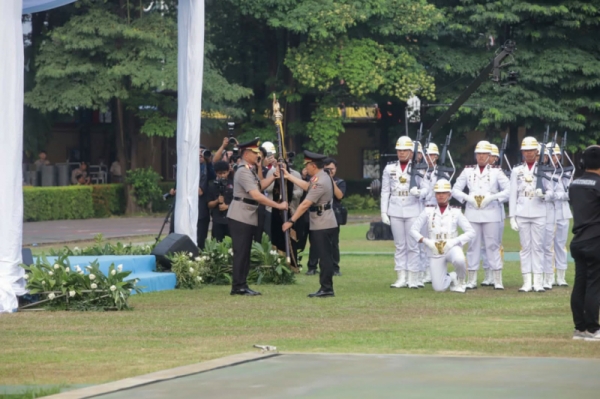 img-1