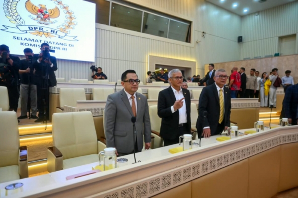 Bahtra Banong Resmi Pimpin Panja RUU Pemilu di Kompleks Parlemen (3)
