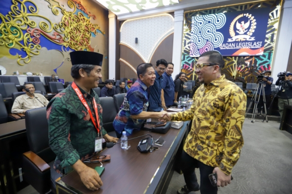 Desakan Hak Angket Gibran Dibawa ke Senayan oleh Aliansi Masyarakat (3)