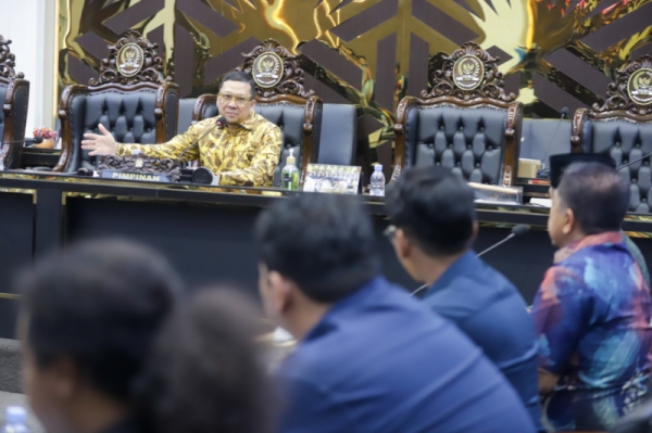 Desakan Hak Angket Gibran Dibawa ke Senayan oleh Aliansi Masyarakat (2)