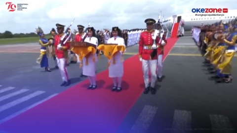 Bendera Merah Putih dan Teks Proklamasi Tiba di Bandara Sepinggan Balikpapan