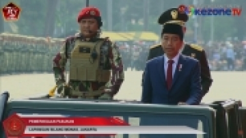 Jokowi Naik Maung Pindad saat Penghormatan Pasukan di HUT ke-79 TNI